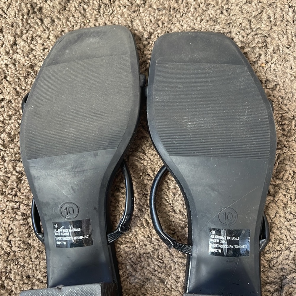 Target Heels - Picture 3 of 3